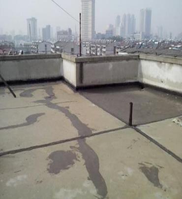 津南漏水维修 楼顶漏水是什么原因，楼顶漏水维修方法是什么?